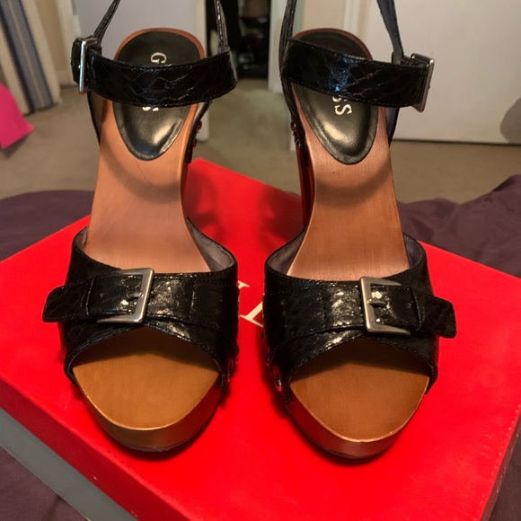 Guess Brand Sandals - Picture 2 of 5